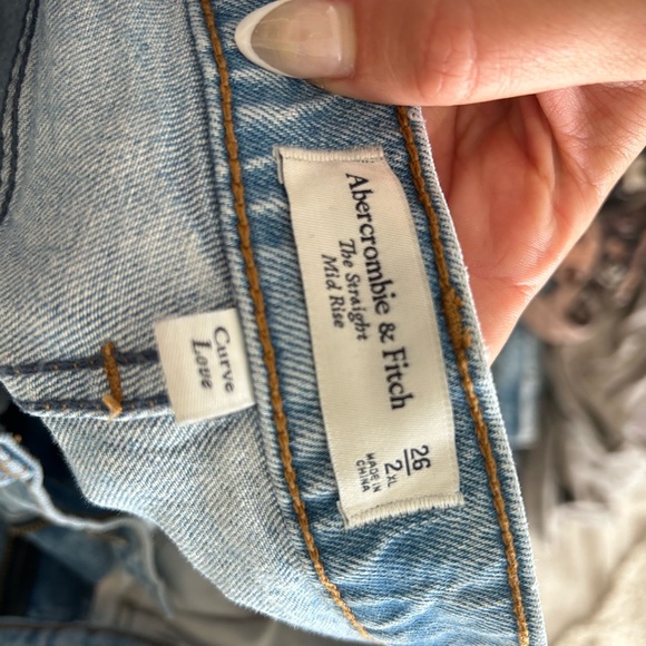 Abercrombie Straight Midrise - Light - Picture 2 of 4